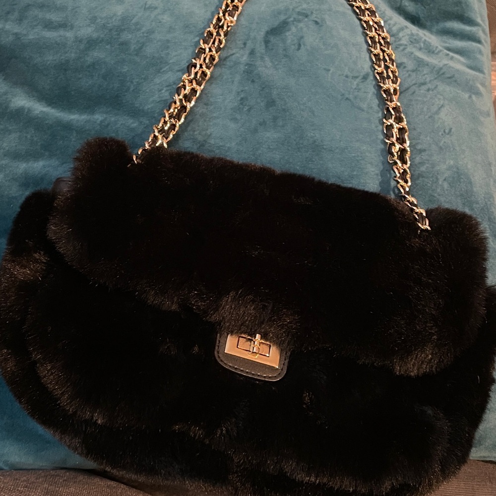 NWOT Expressions NYC faux fur black handbag purse gold chain strap
